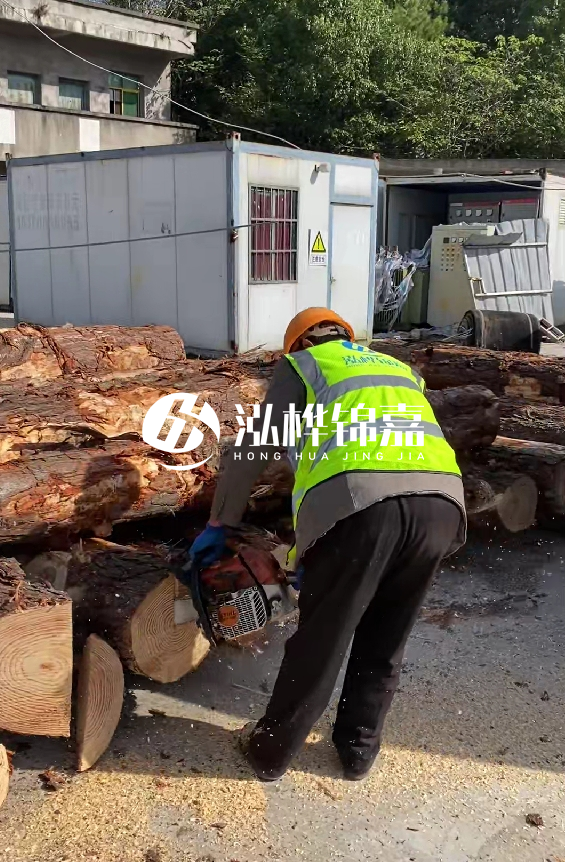 湖北有打樁木源頭工廠嗎？4米8公分松木樁多少錢一根？