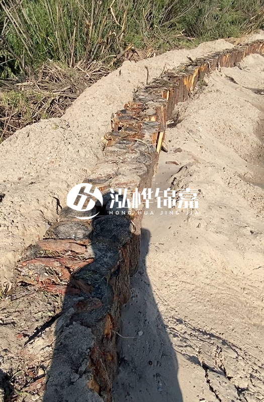 江蘇松木樁源頭廠家泓樺錦嘉-松木樁4米直徑8-10的價格？