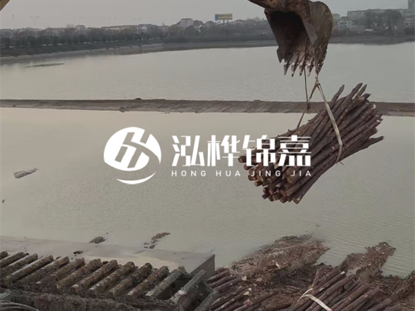 包工包料和清工施工哪種更劃算？1000根松木樁正常施工周期要多久？