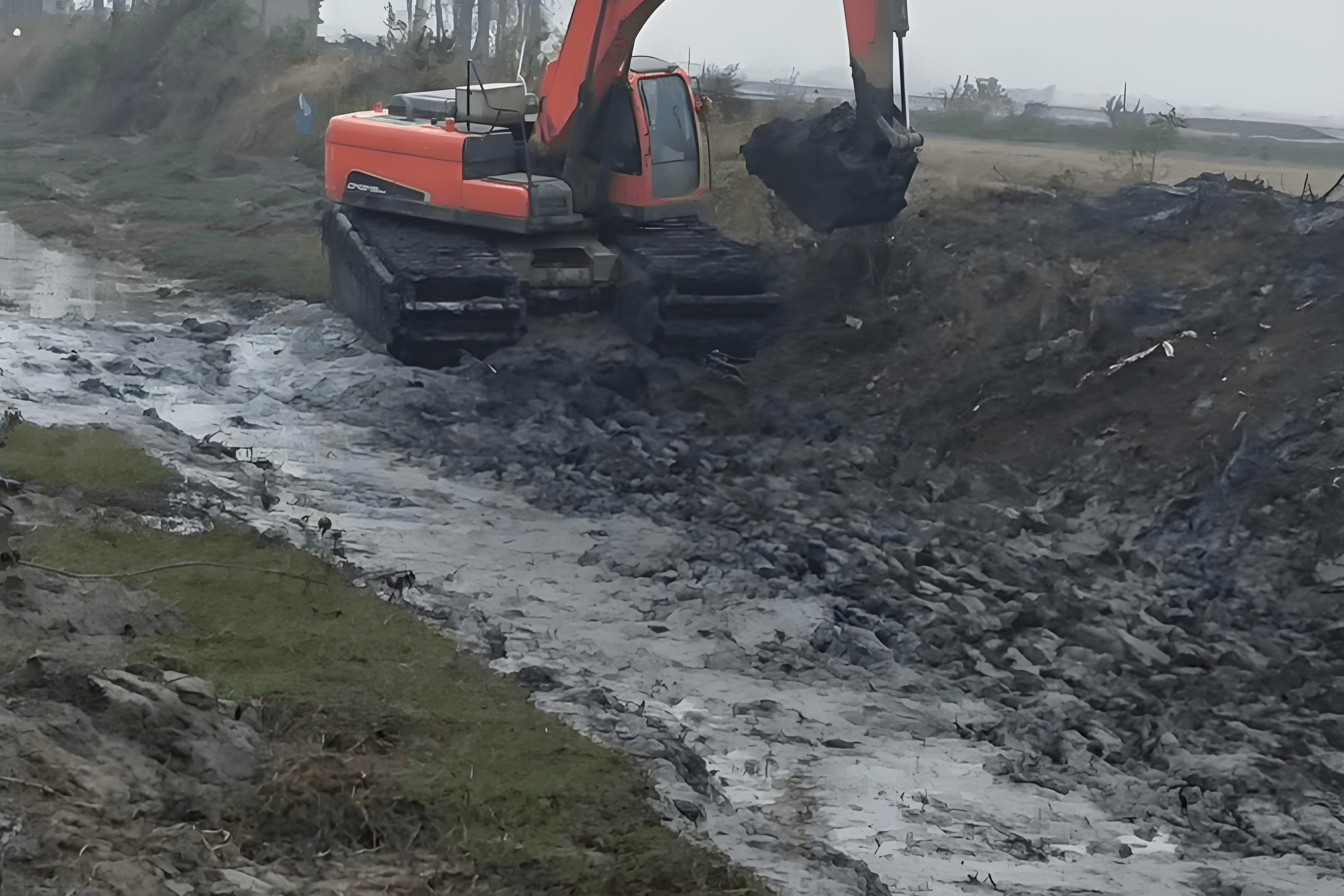 廣東湛江挖機(jī)清淤施工隊-挖機(jī)清淤能在水下作業(yè)嗎？?