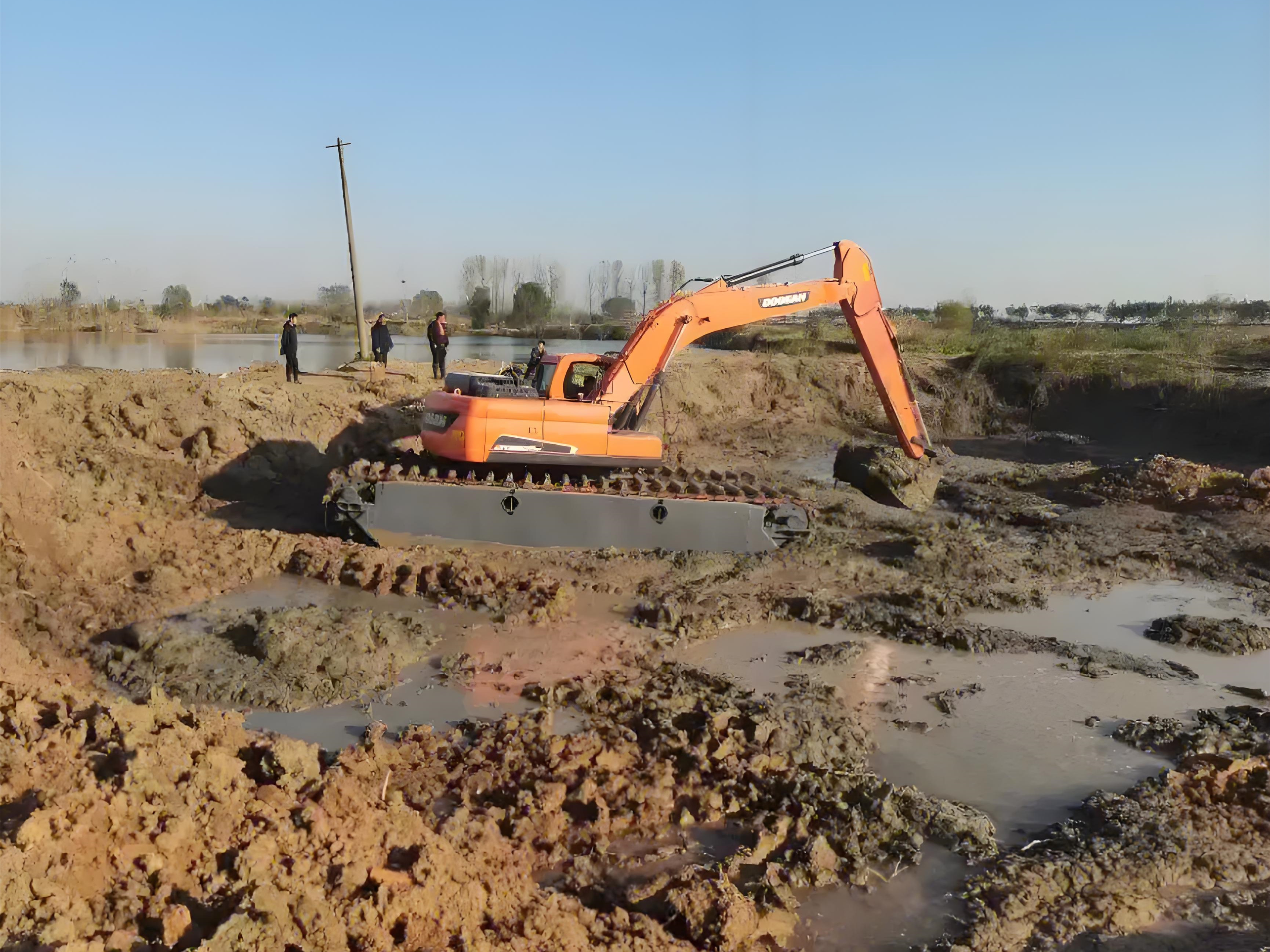 河南洛陽挖機清淤施工隊-魚塘清淤的人工和機械哪種更劃算？