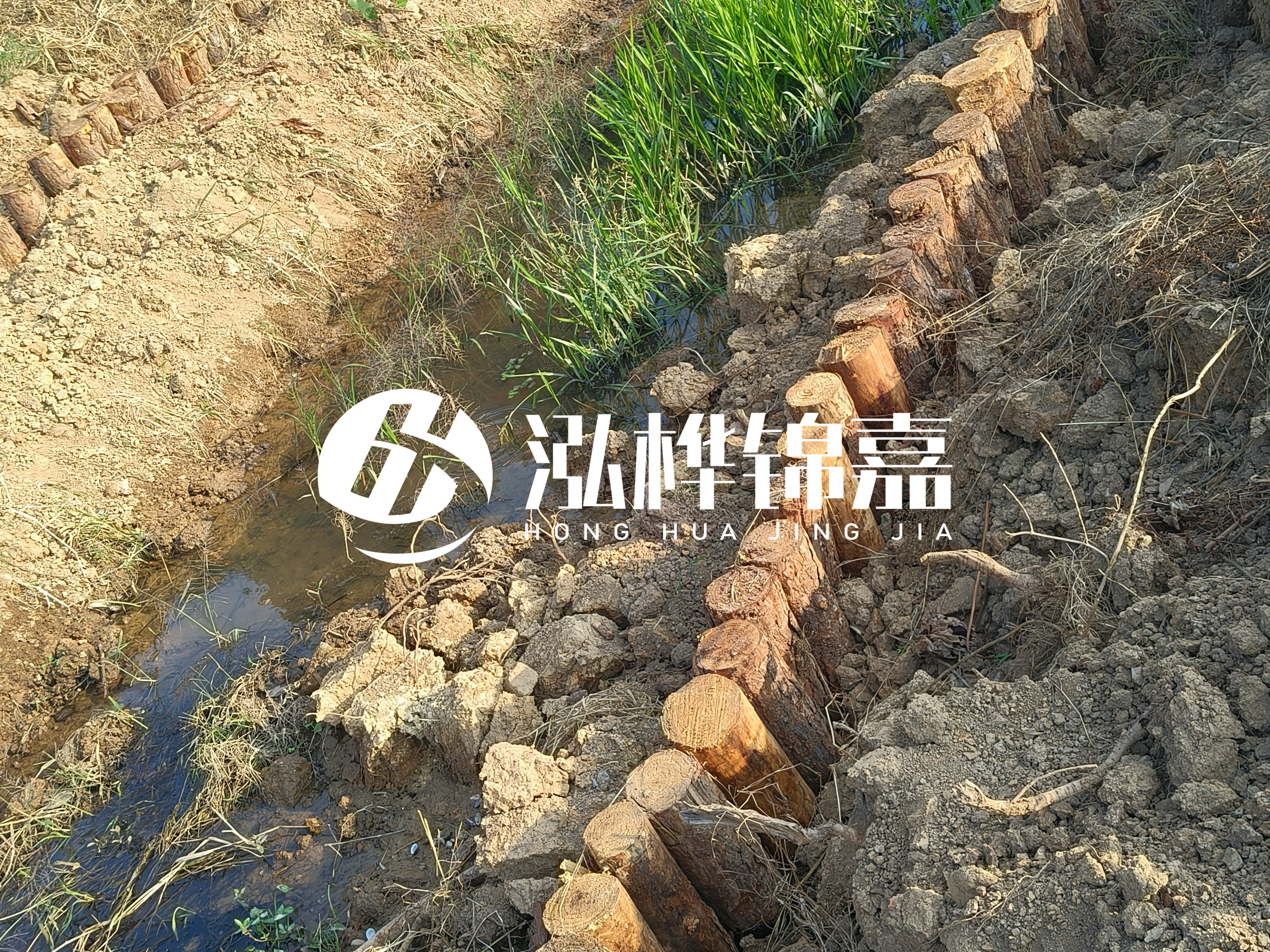 松木樁批發(fā)廠家泓樺錦嘉-樁間距指的是什么間距？