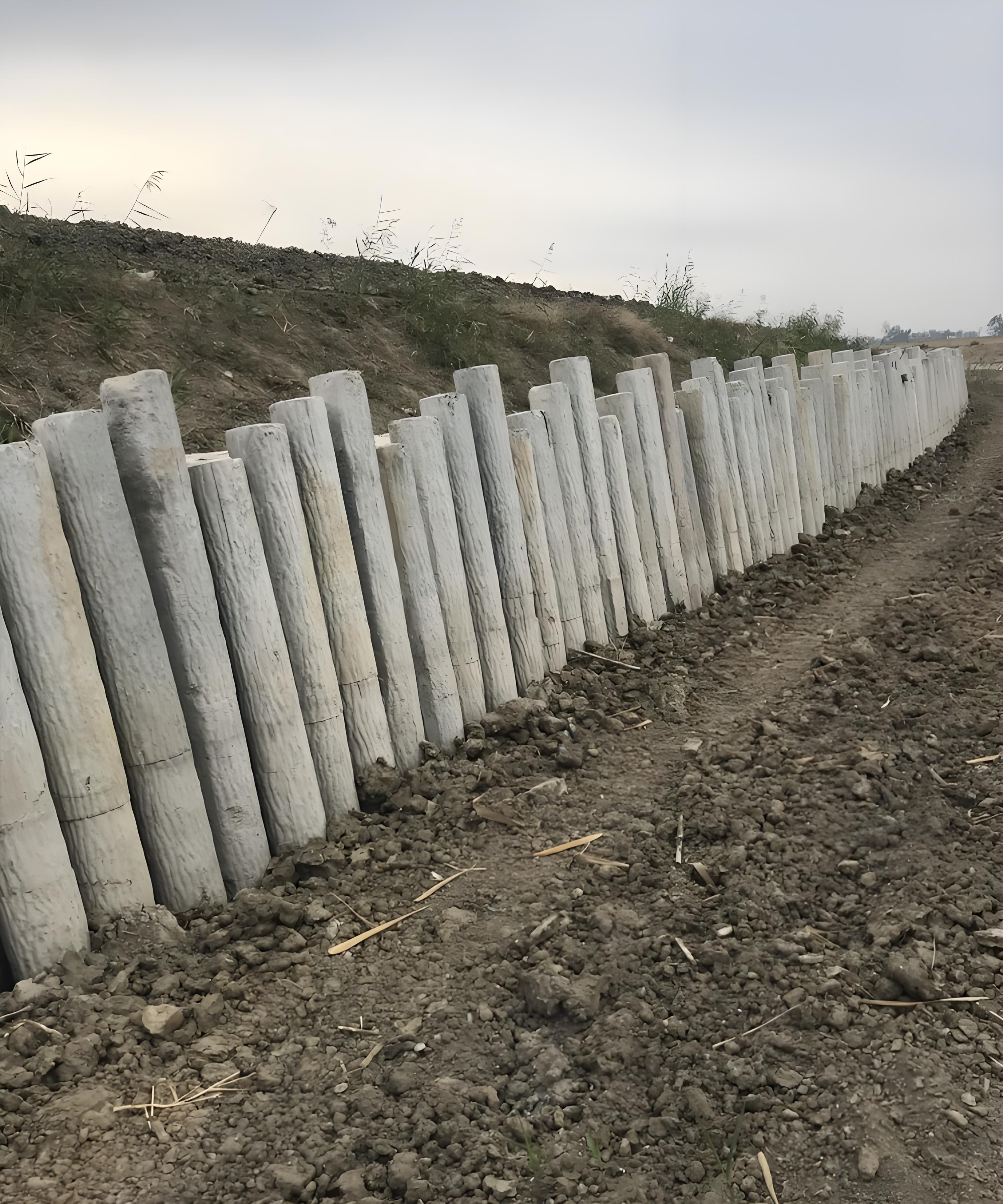 水泥樁批發(fā)廠家泓樺錦嘉-混凝土圓樁施工的配筋要求是什么？