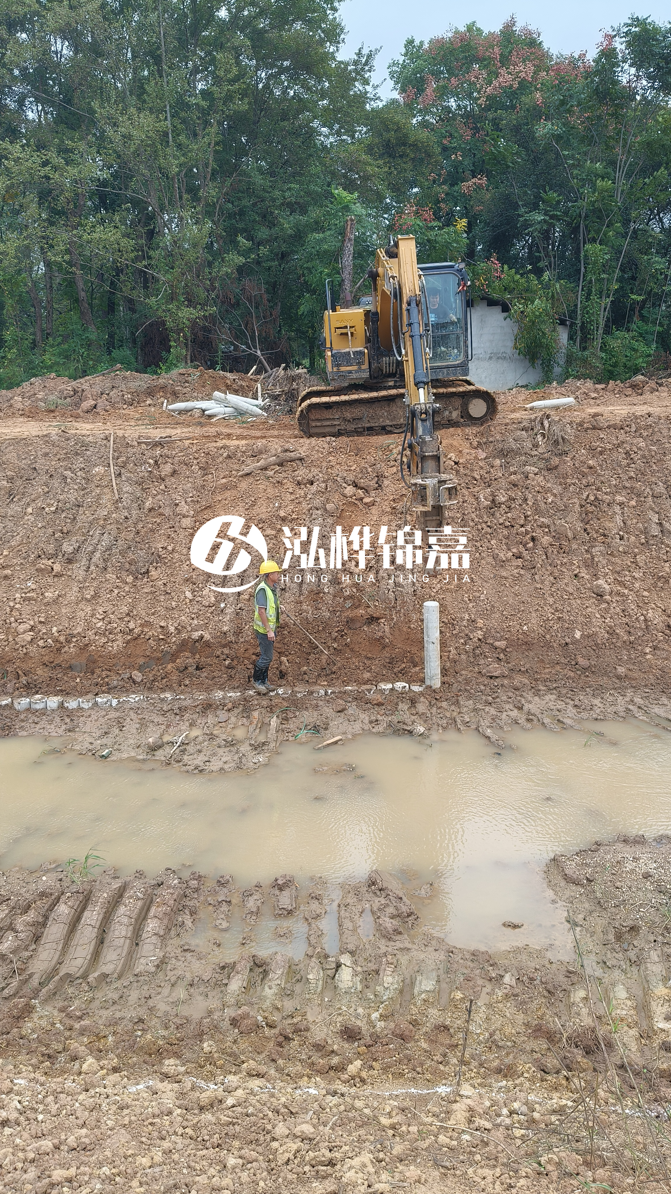 水泥仿木樁施工隊(duì)泓樺錦嘉 - 購買水泥仿木樁包安裝嗎？