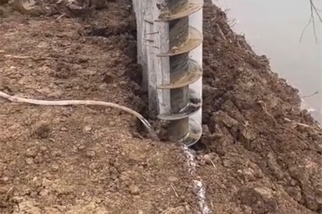 水泥仿木樁施工隊(duì)泓樺錦嘉 - 長(zhǎng)度 3 米水泥河道樁施工多少錢(qián)？